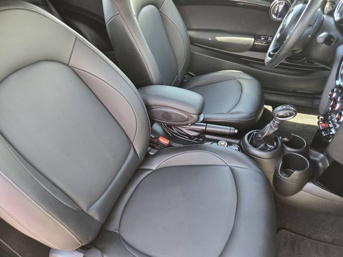 Used 2019 MINI Cooper Convertible FWD image 10
