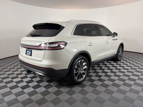Used 2022 Lincoln Nautilus Reserve w/ Equipment Group 201A AWD/4WD image 3