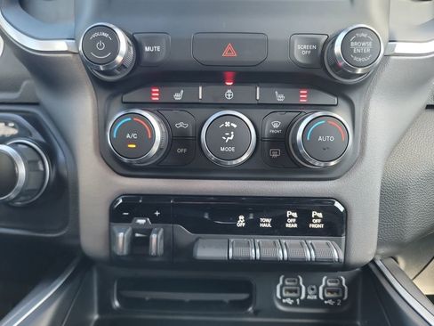 Used 2022 RAM 1500 Big Horn AWD/4WD image 20