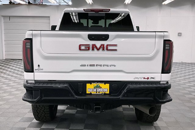 Used 2025 GMC Sierra 2500 AT4X AWD/4WD image 5
