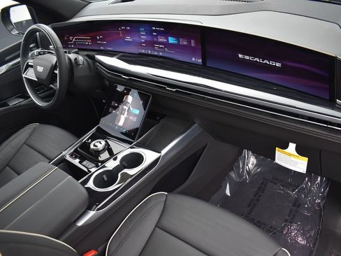 Certified 2026 Cadillac Escalade Sport w/ Touring Package image 36