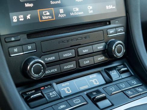 Certified 2019 Porsche 911 Carrera S image 23