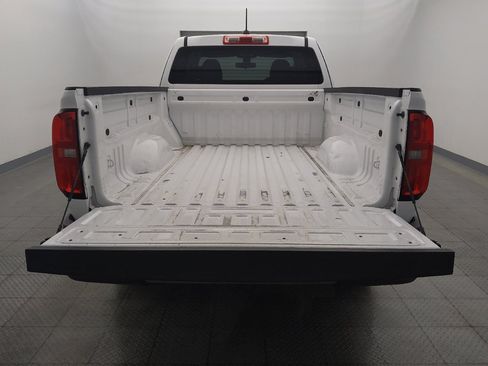 Used 2022 Chevrolet Colorado W/T RWD image 29