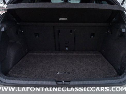 Used 2022 Volkswagen Golf R image 57