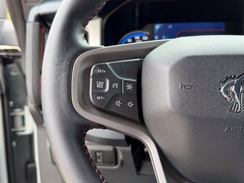 Used 2024 Ford Bronco Heritage Edition image 11