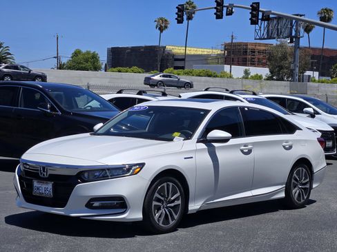 Used 2019 Honda Accord EX image 8