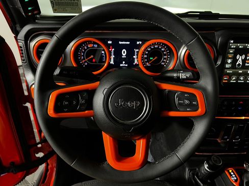 Used 2023 Jeep Wrangler Sport S image 15