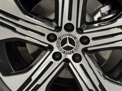 Certified 2024 Mercedes-Benz EQB 300 4MATIC image 17