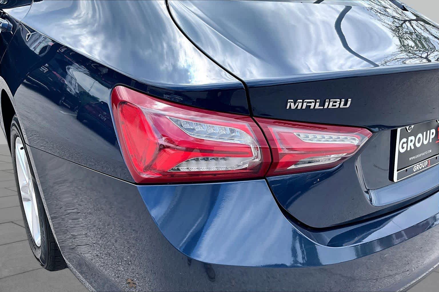 Used 2022 Chevrolet Malibu LT FWD image 29