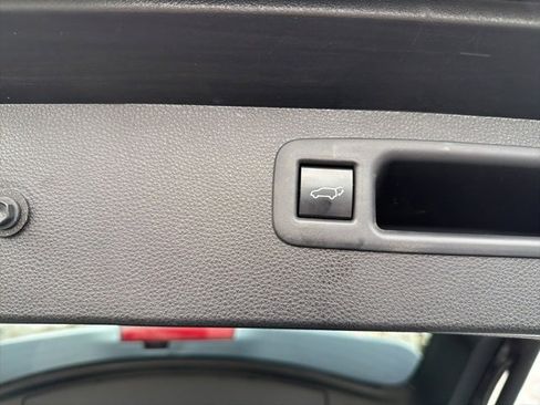 Certified 2022 Toyota Highlander XLE image 43