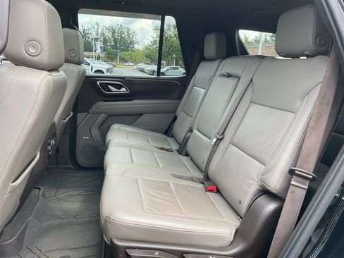Used 2021 Chevrolet Tahoe Z71 w/ Z71 Signature Package AWD/4WD image 15