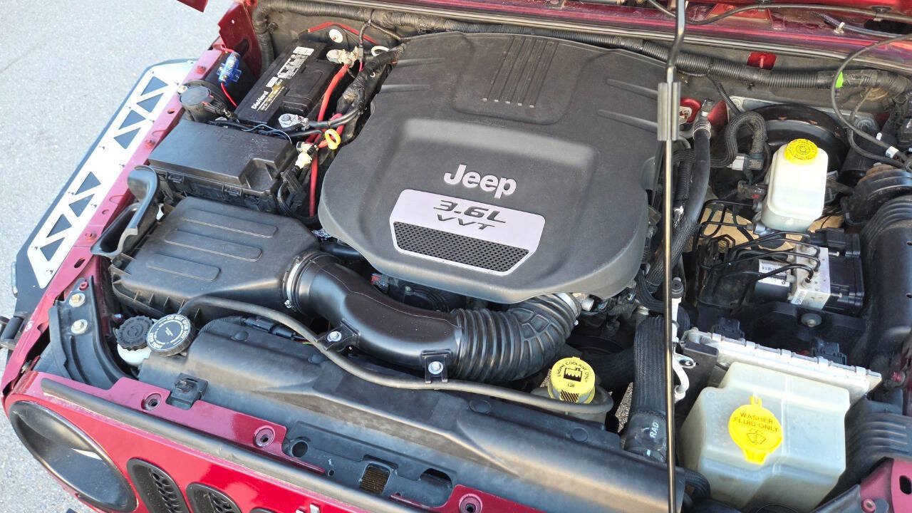 Used 2013 Jeep Wrangler Sport w/ Connectivity Group AWD/4WD image 49