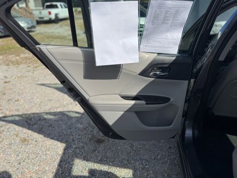 Used 2013 Honda Accord Touring image 20