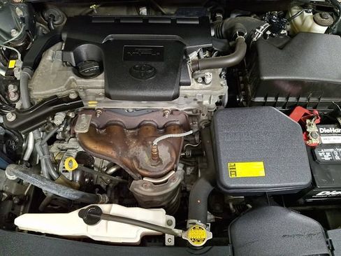 Used 2012 Toyota Camry LE FWD image 26
