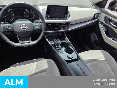 Used 2025 Nissan Rogue SV AWD/4WD image 7