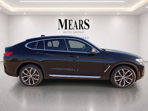Used 2022 BMW X4 xDrive30i w/ Parking Assistance Package AWD/4WD image 6