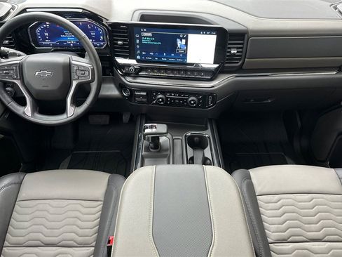 Used 2024 Chevrolet Silverado 1500 ZR2 w/ Technology Package image 14