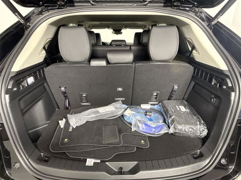 Certified 2025 MAZDA CX-90 Plug-In Hybrid w/ Preferred AWD/4WD image 39