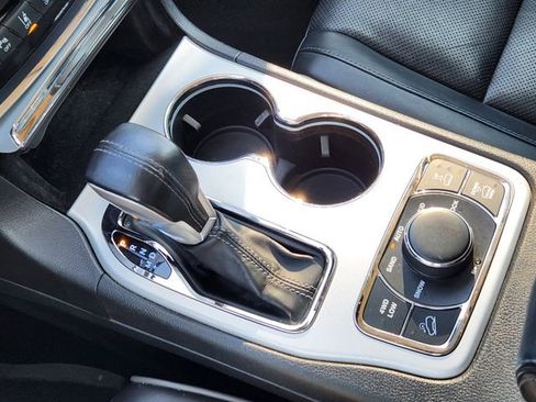 Certified 2021 Jeep Grand Cherokee Summit w/ Platinum Series Group image 21