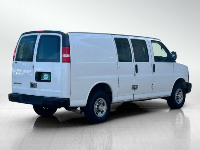 Used 2021 Chevrolet Express 2500 w/ Driver Convenience Package RWD image 4
