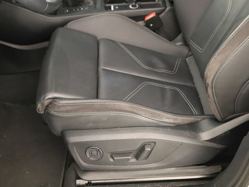 Used 2019 Audi Q3 2.0T Prestige AWD/4WD image 24
