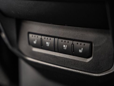 Used 2023 Toyota Tundra Platinum image 40