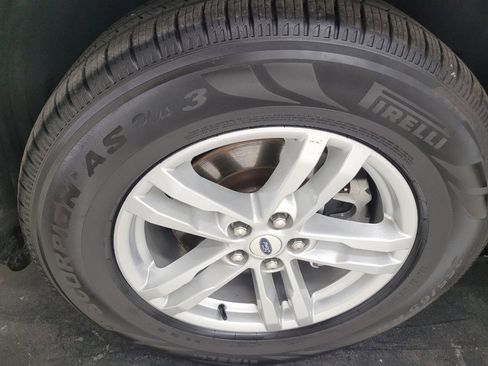 Used 2023 Ford Explorer 4WD image 31