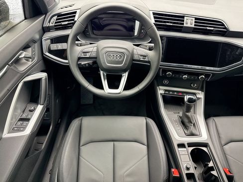 New 2025 Audi Q3 2.0T Premium image 10