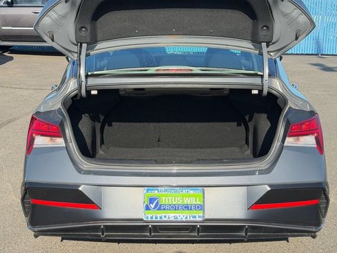 Used 2025 Hyundai Elantra SEL FWD image 22