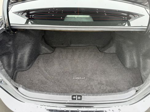 Used 2017 Toyota Corolla XSE w/ Carpet Mat Package (TMS) FWD image 10