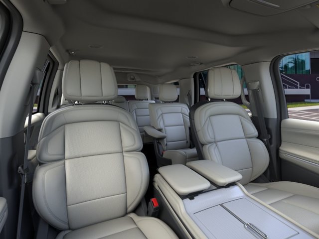 New 2026 Lincoln Navigator Premiere AWD/4WD image 10