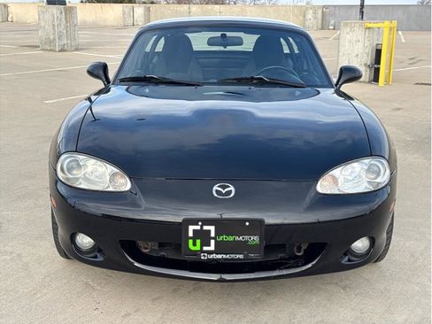 Used 2002 MAZDA MX-5 Miata image 2
