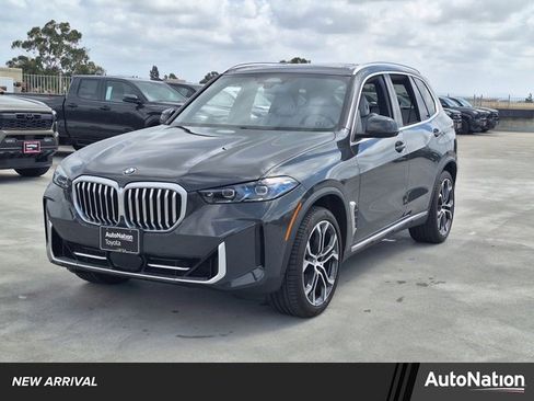 Used 2025 BMW X5 sDrive40i w/ Premium Package RWD image 1