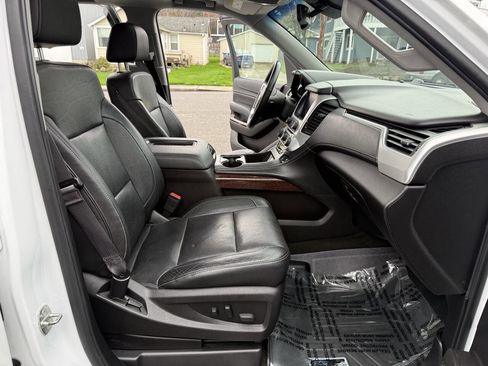 Used 2016 GMC Yukon XL SLT w/ Open Road Package image 19