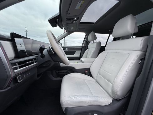 Used 2024 Hyundai Santa Fe Limited image 22