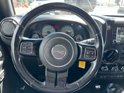 Used 2016 Jeep Wrangler Unlimited Sahara AWD/4WD image 39