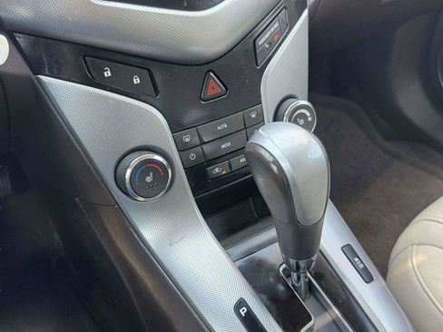 Used 2011 Chevrolet Cruze LTZ FWD image 31