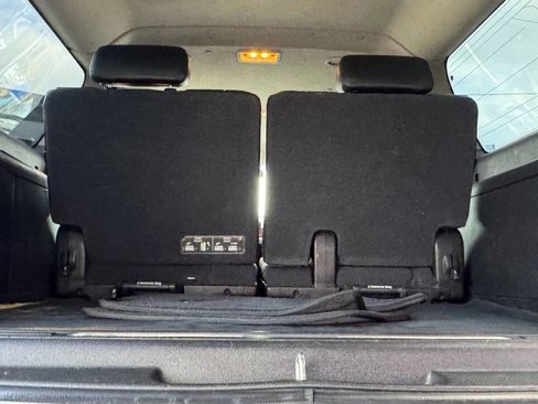 Used 2011 Cadillac Escalade ESV AWD image 26