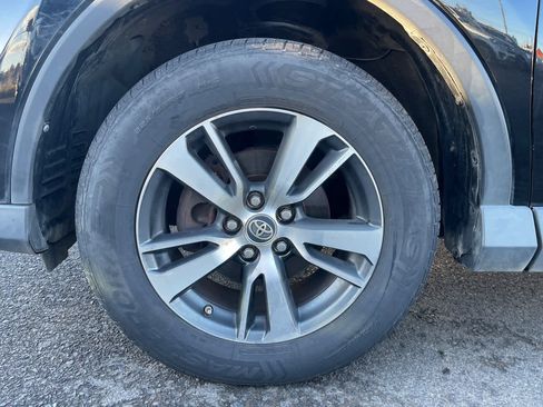 Used 2018 Toyota RAV4 XLE w/ Plus Extra Value Package image 11