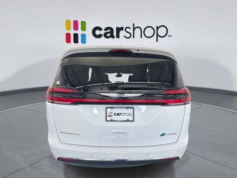 Used 2024 Chrysler Pacifica Limited FWD image 22