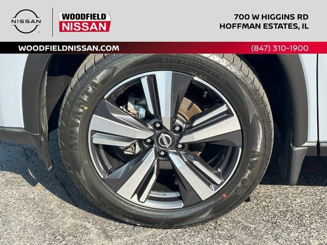 Certified 2025 Nissan Rogue SL w/ SL Premium Package AWD/4WD image 7
