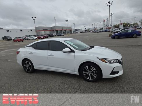 Used 2022 Nissan Sentra SV FWD image 2