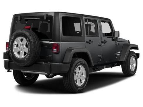 Used 2018 Jeep Wrangler Unlimited Sport S AWD/4WD image 3