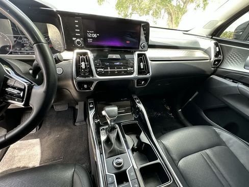 Used 2022 Kia Sorento SX FWD image 17