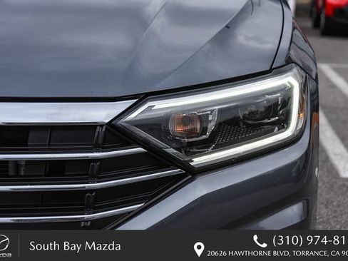 Used 2019 Volkswagen Jetta SEL FWD image 4