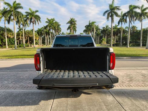 Used 2019 GMC Sierra 1500 SLT RWD image 16