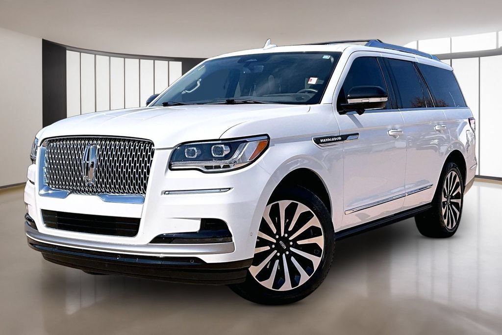Used 2022 Lincoln Navigator Reserve AWD/4WD image 1