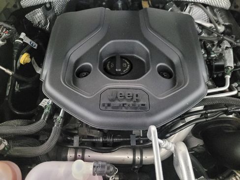 Used 2022 Jeep Grand Cherokee Trailhawk AWD/4WD image 30