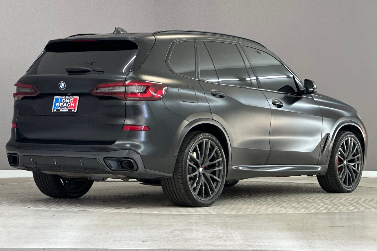 Used 2022 BMW X5 xDrive40i w/ M Sport Package AWD/4WD image 8