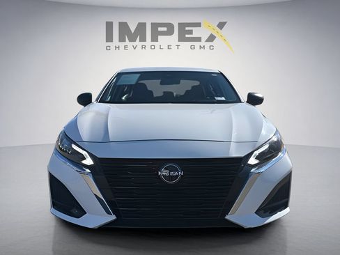 Used 2025 Nissan Altima 2.5 SV FWD image 8